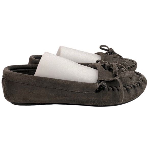 Minnetonka Kilty hardsole moccasin gray - Picture 5 of 7